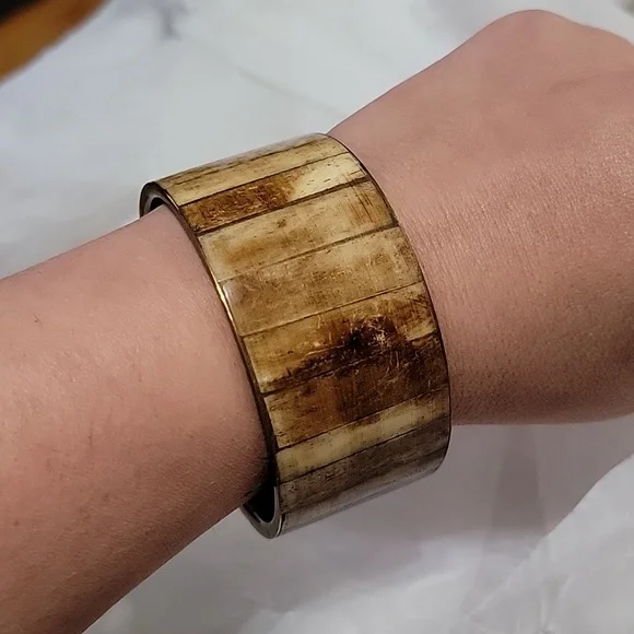 Gold/Brass solid cuff - Picture 4 of 4